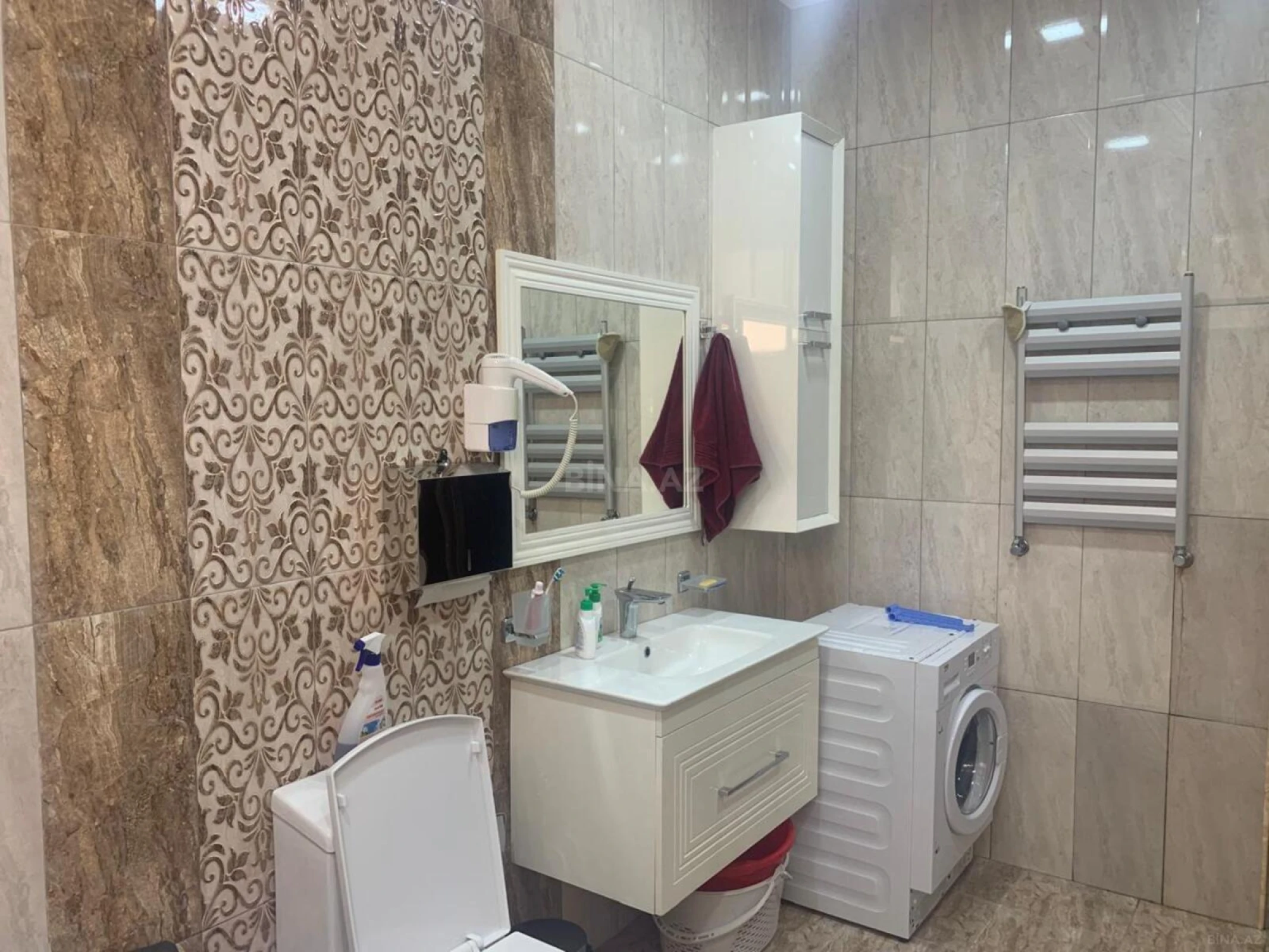 Satılır 5 otaqlı həyət evi 250 m²