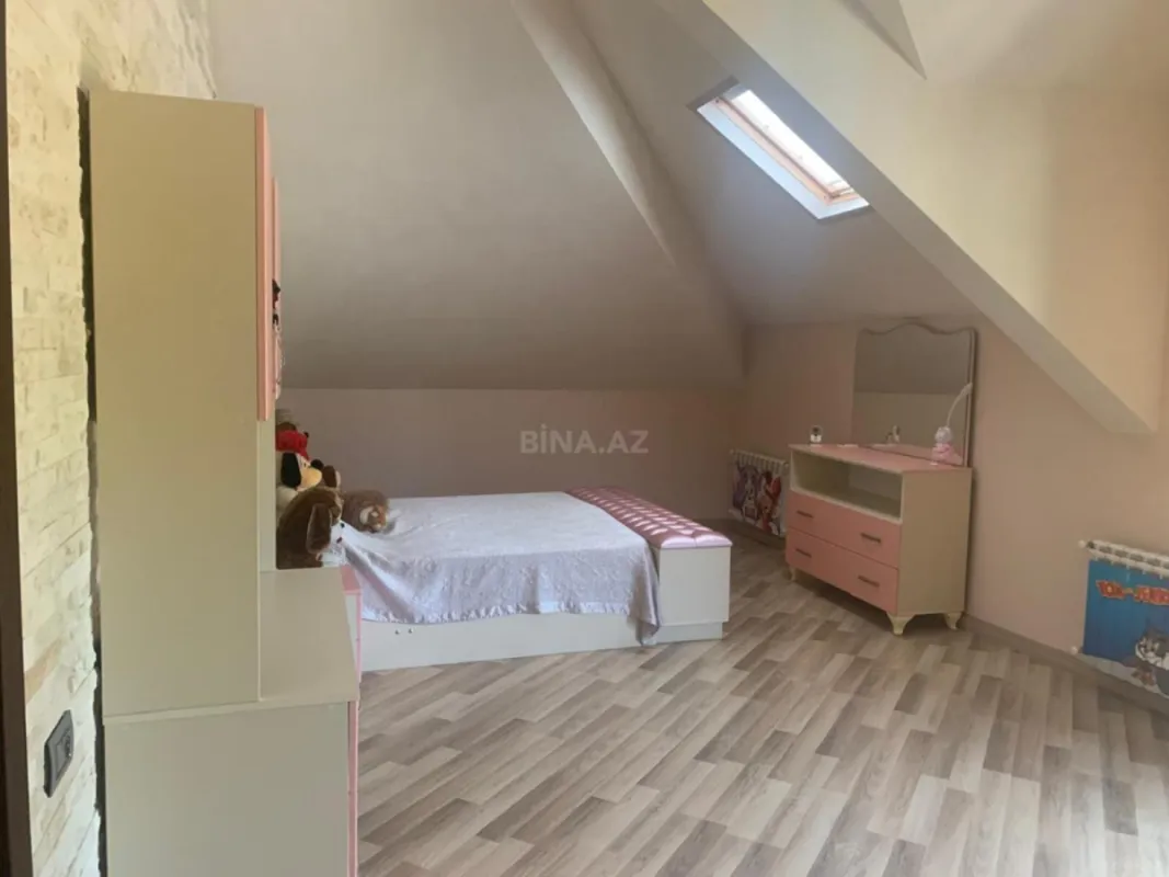 Satılır 5 otaqlı həyət evi 250 m²