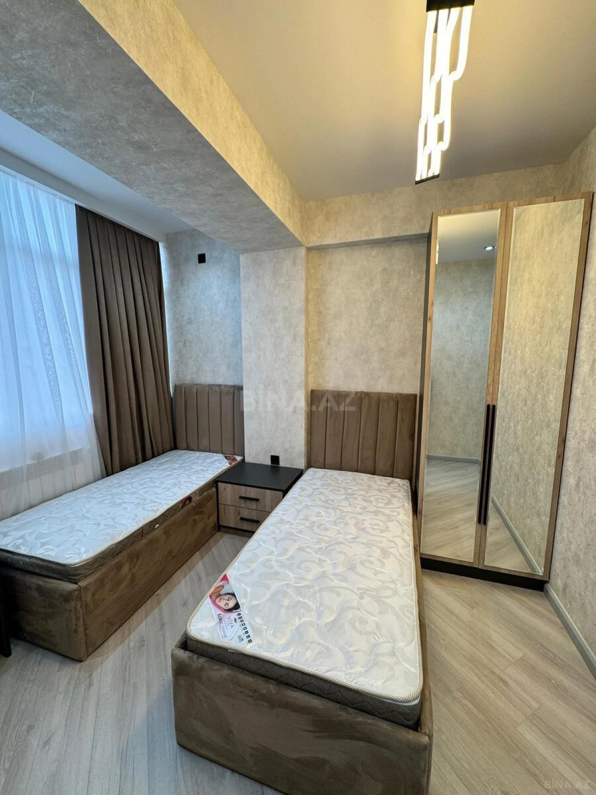 Satılır 3 otaqlı mənzil 90 m²