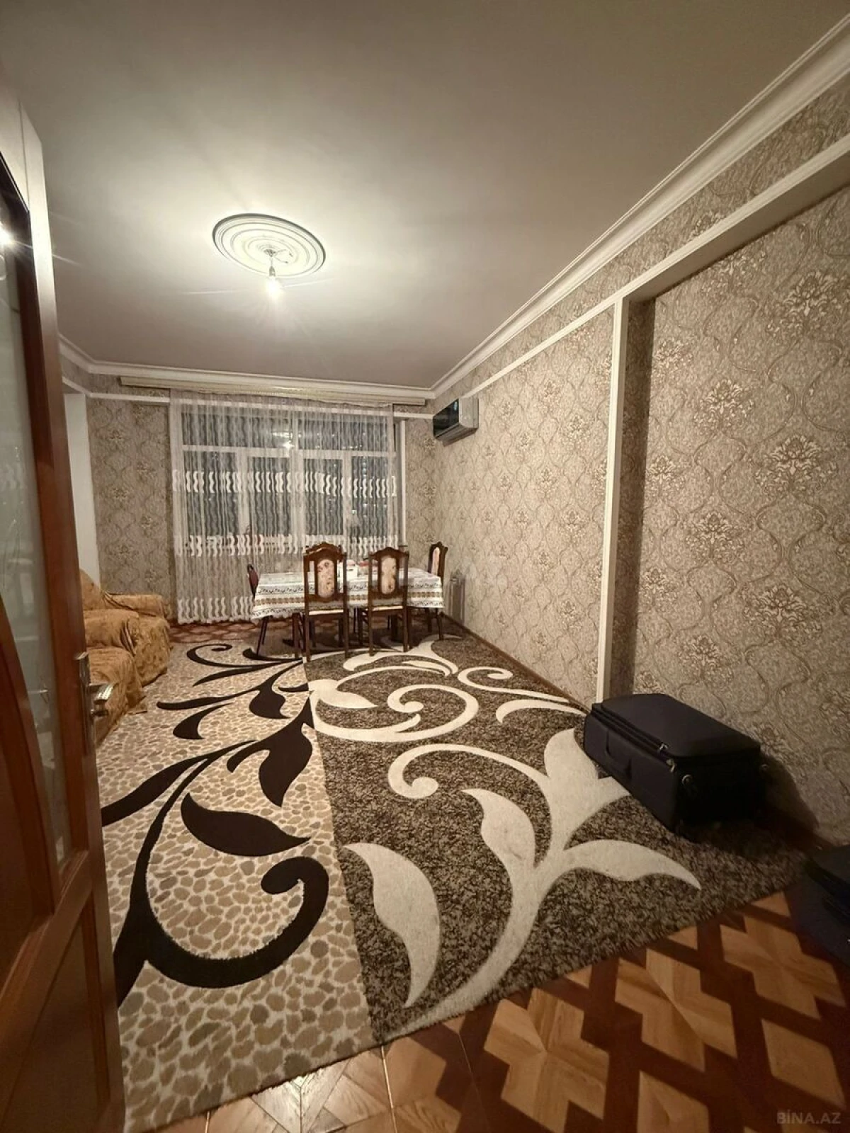 Satılır 2 otaqlı mənzil 75 m²