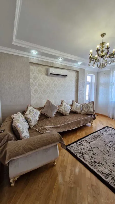 Satılır 3 otaqlı mənzil 110 m²