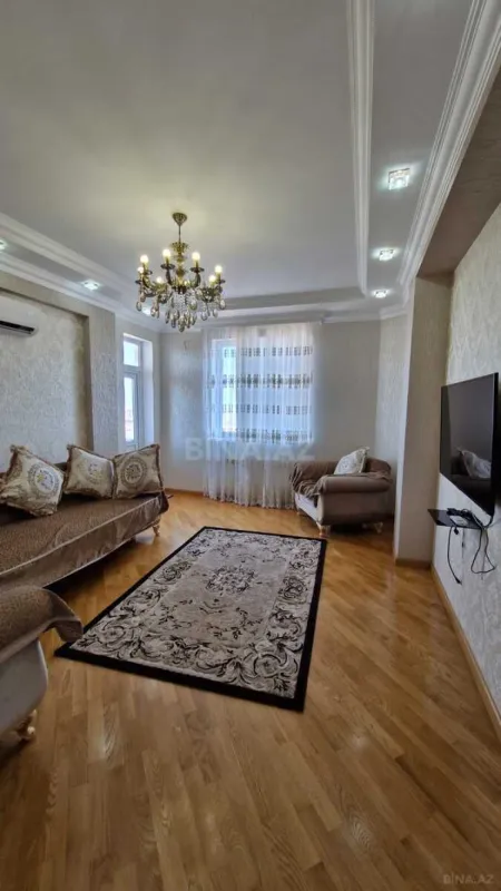 Satılır 3 otaqlı mənzil 110 m²