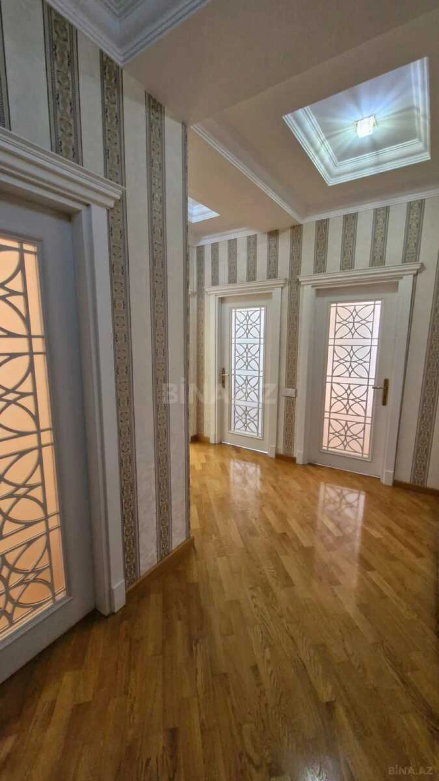 Satılır 3 otaqlı mənzil 110 m²