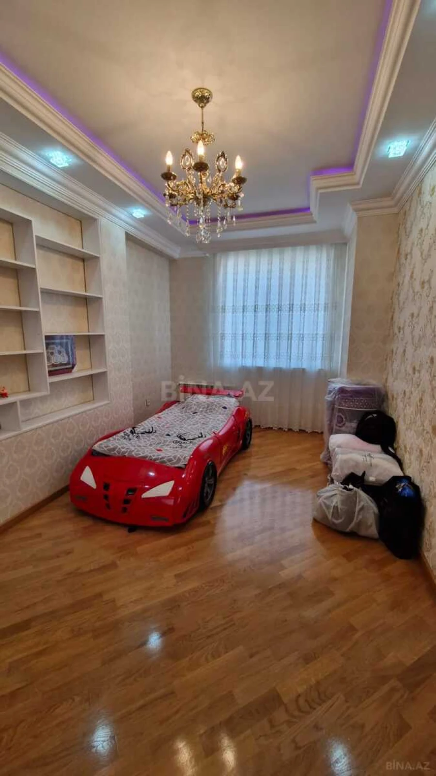 Satılır 3 otaqlı mənzil 110 m²