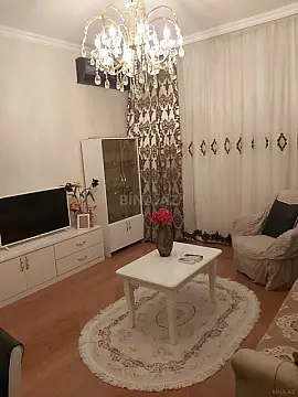 Kirayə verilir 2 otaqlı mənzil 60 m²