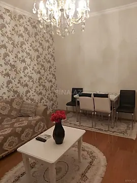 Kirayə verilir 2 otaqlı mənzil 60 m²