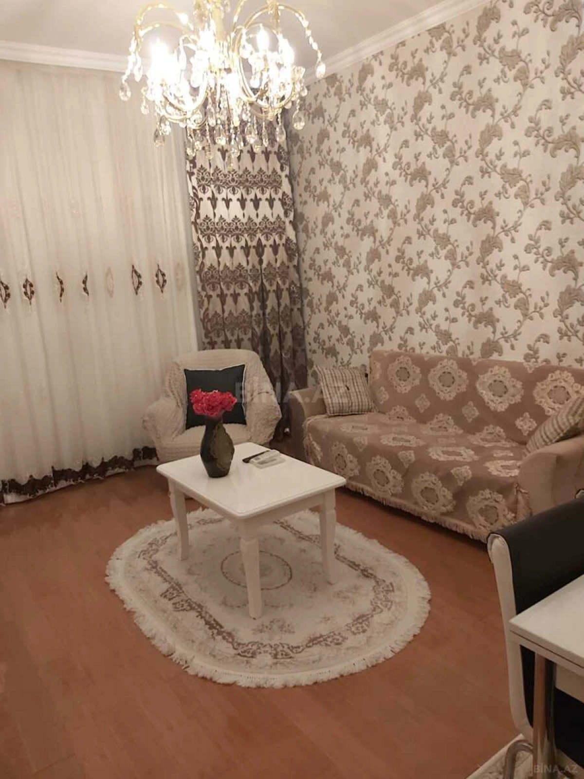 Kirayə verilir 2 otaqlı mənzil 60 m²