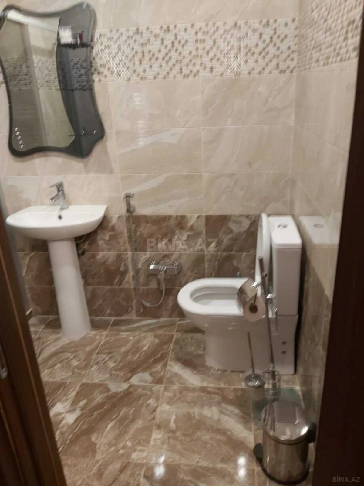 Kirayə verilir 2 otaqlı mənzil 60 m²