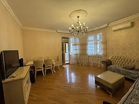Kirayə verilir 3 otaqlı mənzil 130 m² — Bakı, Nizami 3 otaq 130.00 m²