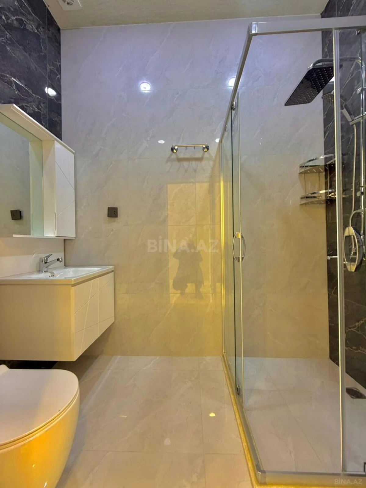 Satılır 4 otaqlı həyət evi 170 m²