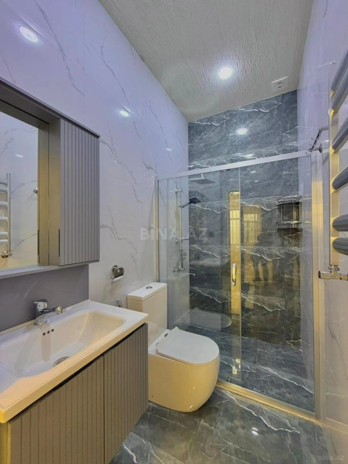 Satılır 4 otaqlı həyət evi 170 m²