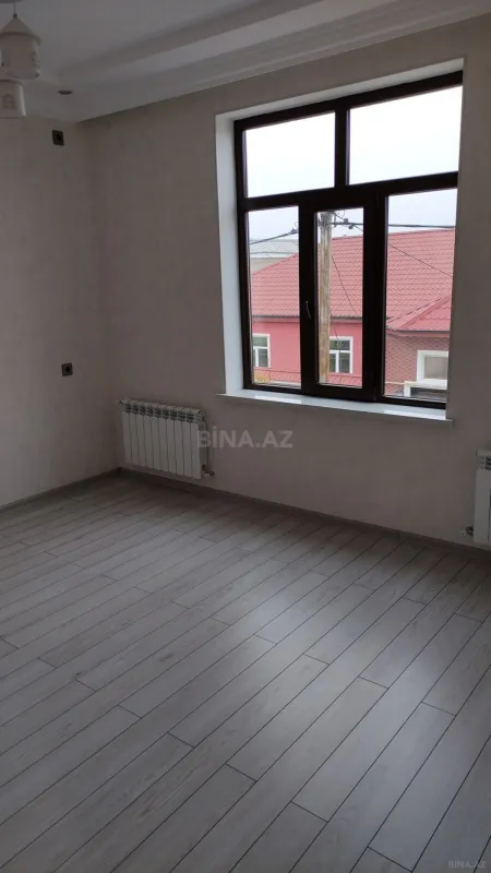Satılır 6 otaqlı həyət evi 211 m²