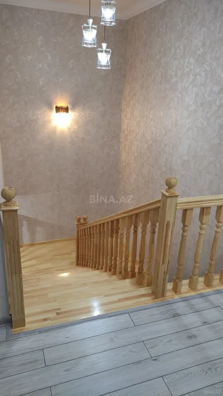 Satılır 6 otaqlı həyət evi 211 m²