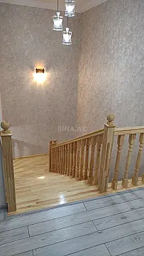 Satılır 6 otaqlı həyət evi 211 m²