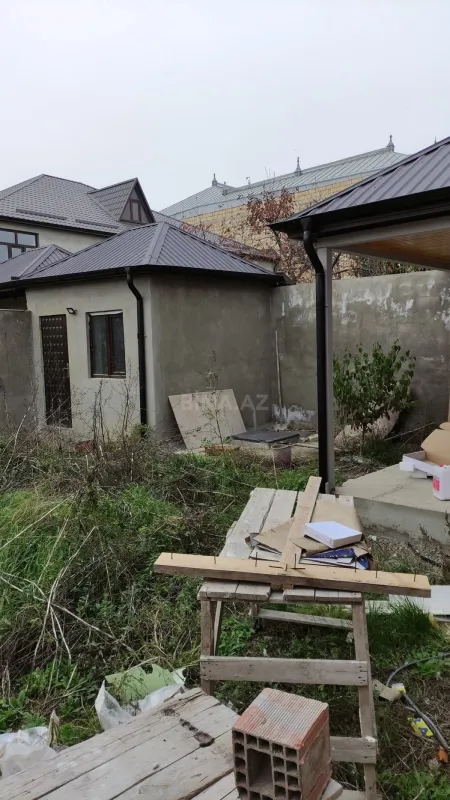 Satılır 6 otaqlı həyət evi 211 m²