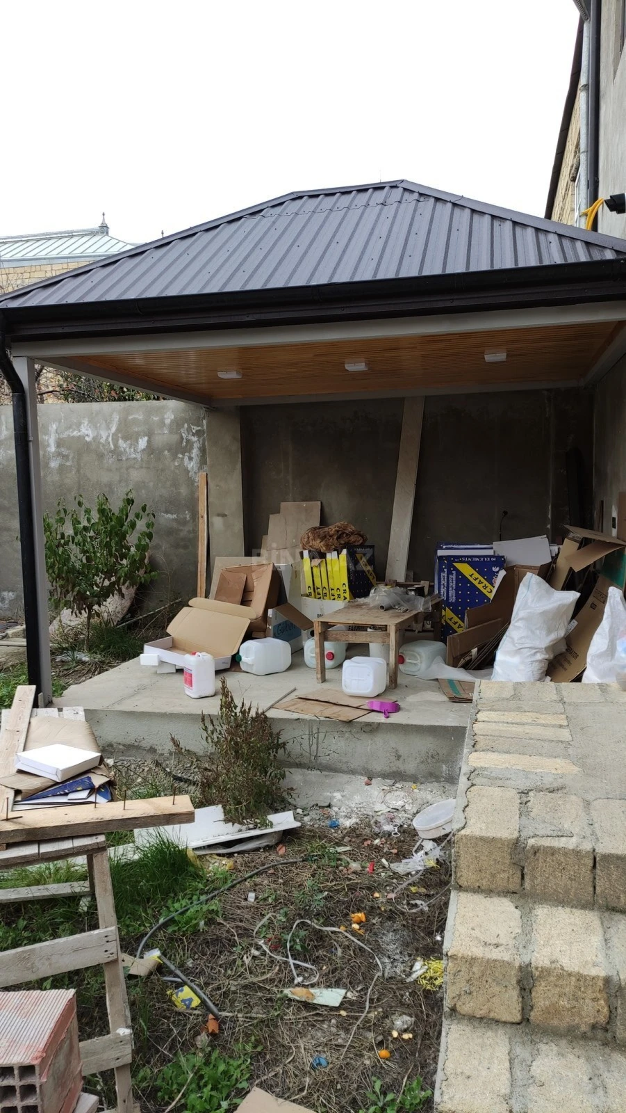 Satılır 6 otaqlı həyət evi 211 m²