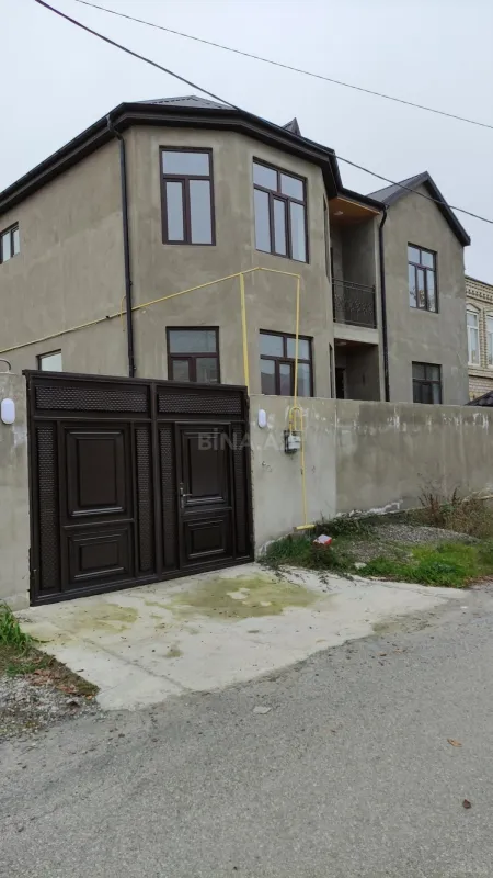 Satılır 6 otaqlı həyət evi 211 m²