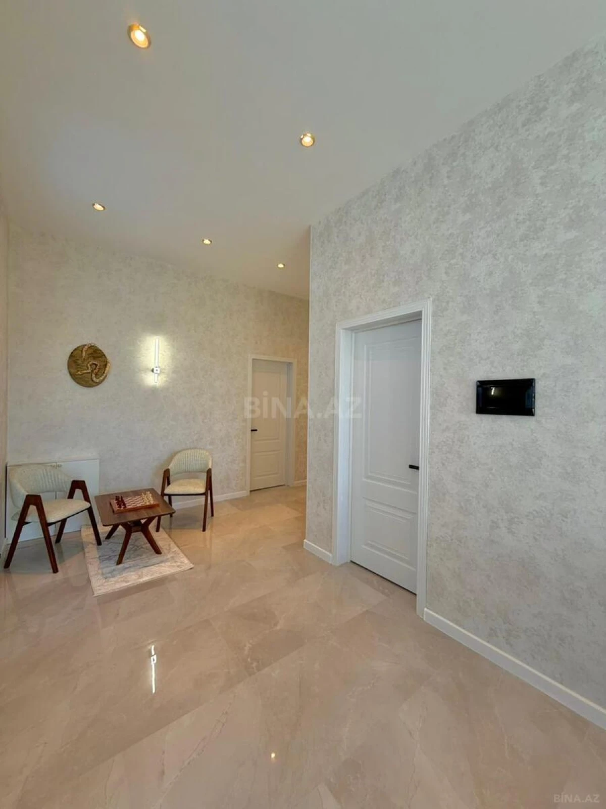 Satılır 4 otaqlı həyət evi 250 m²