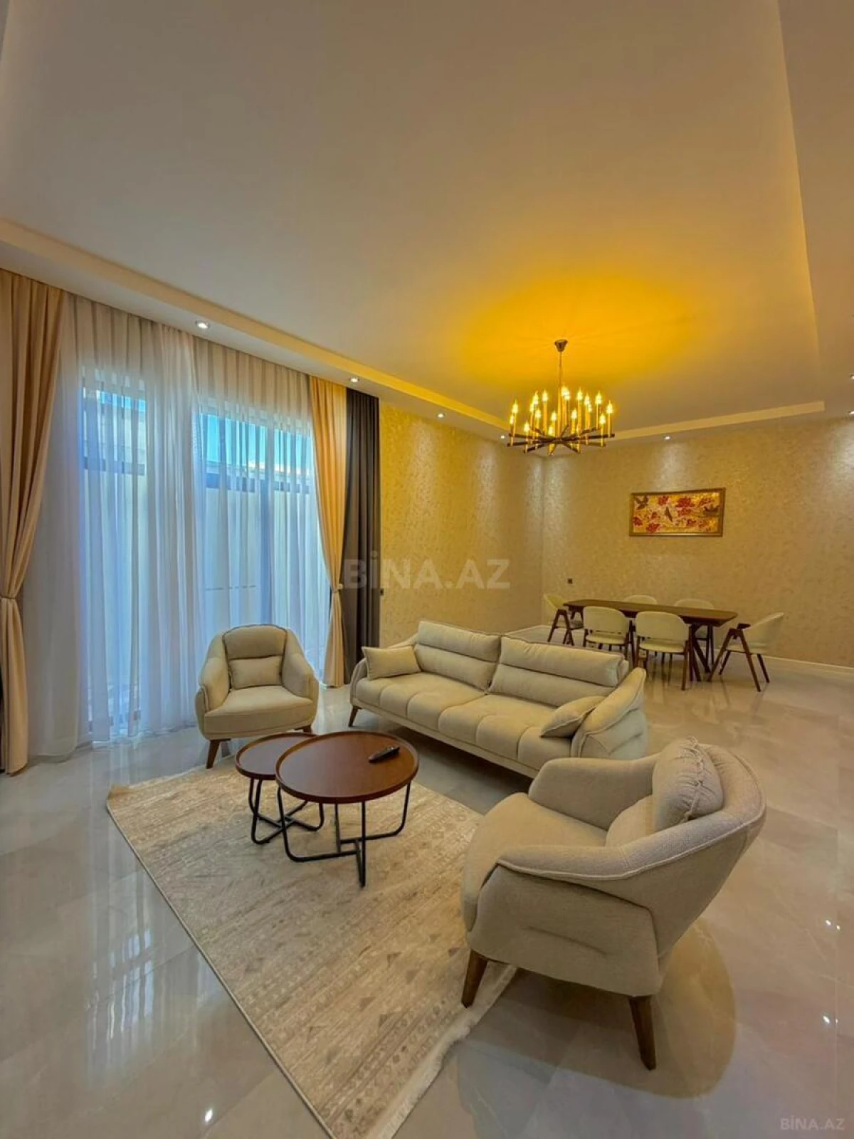 Satılır 4 otaqlı həyət evi 250 m²