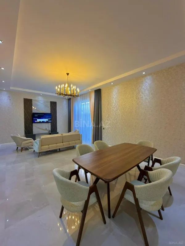 Satılır 4 otaqlı həyət evi 250 m²
