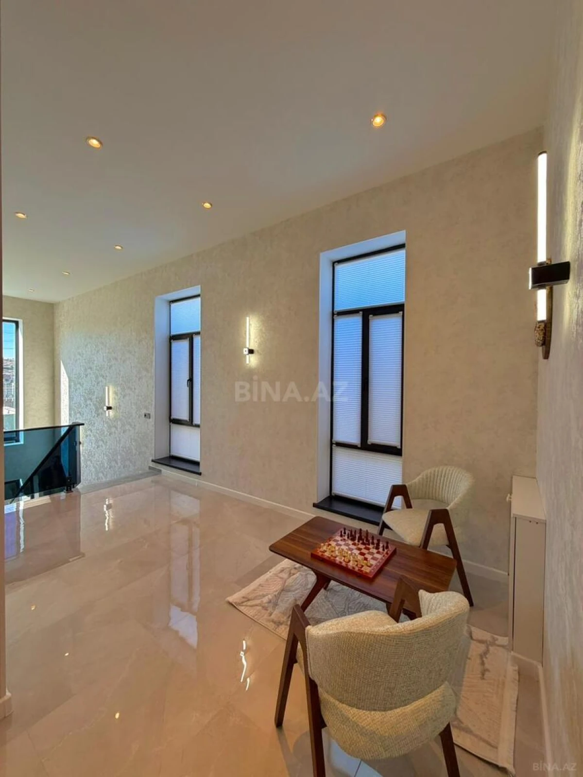 Satılır 4 otaqlı həyət evi 250 m²