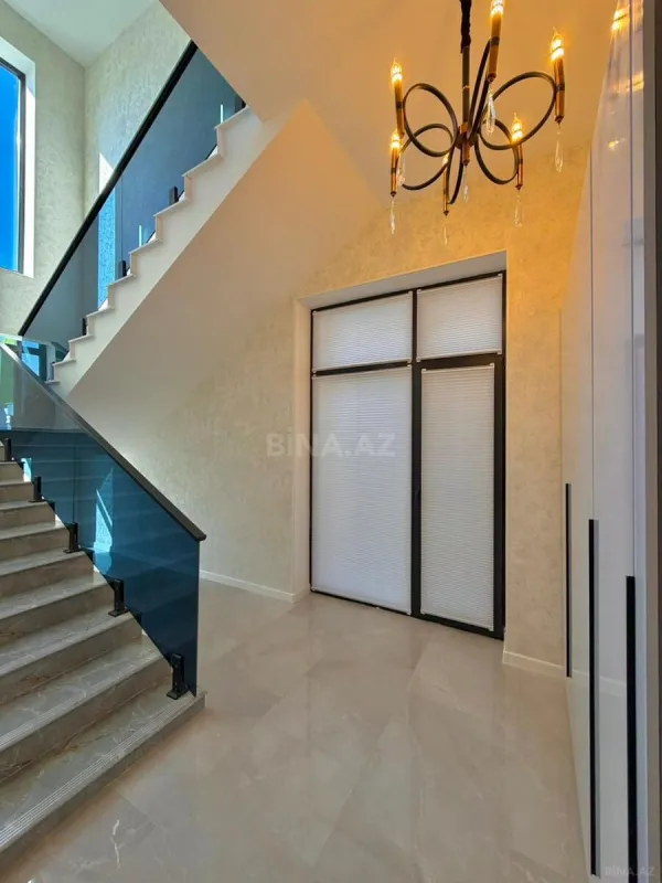 Satılır 4 otaqlı həyət evi 250 m²