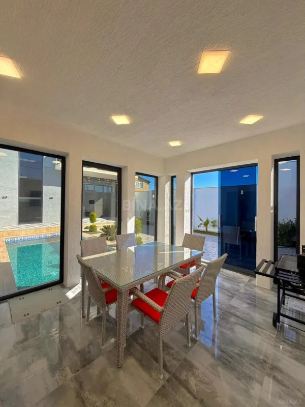 Satılır 4 otaqlı həyət evi 250 m²