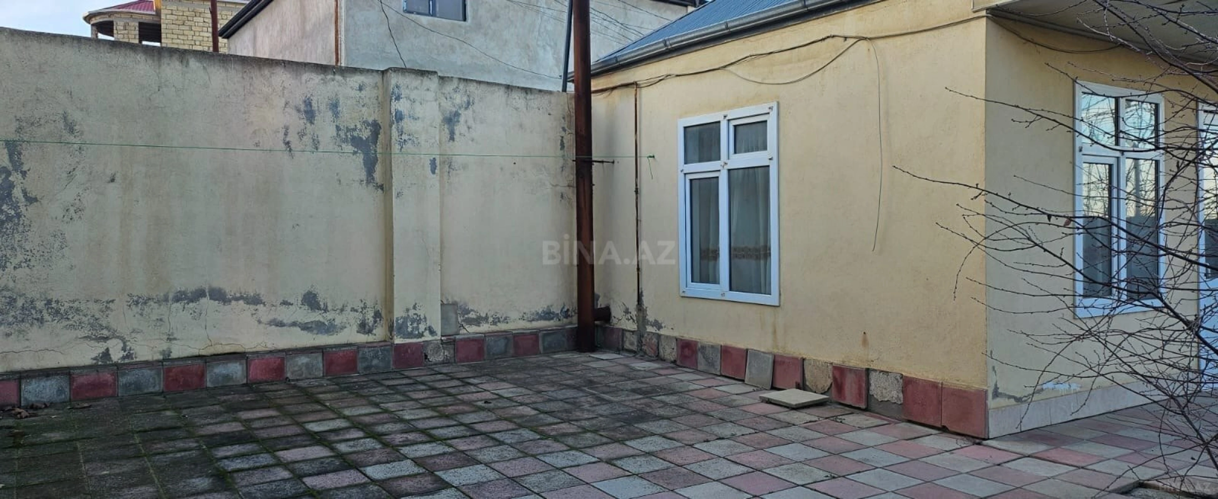 Satılır 5 otaqlı həyət evi 170 m²