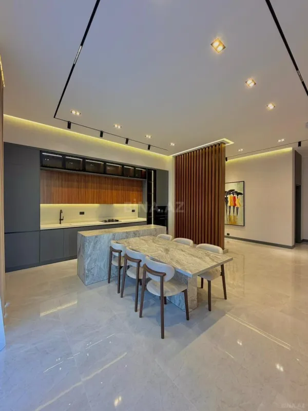 Satılır 5 otaqlı həyət evi 260 m²