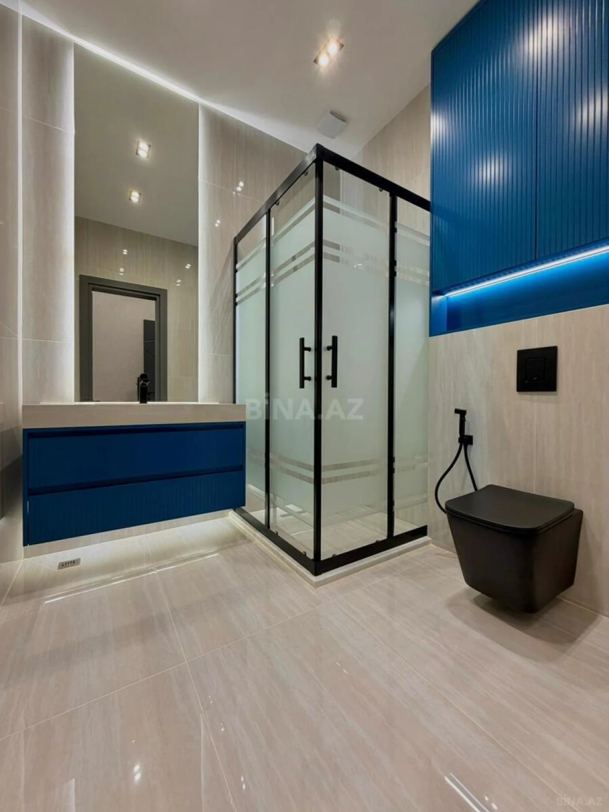 Satılır 5 otaqlı həyət evi 260 m²