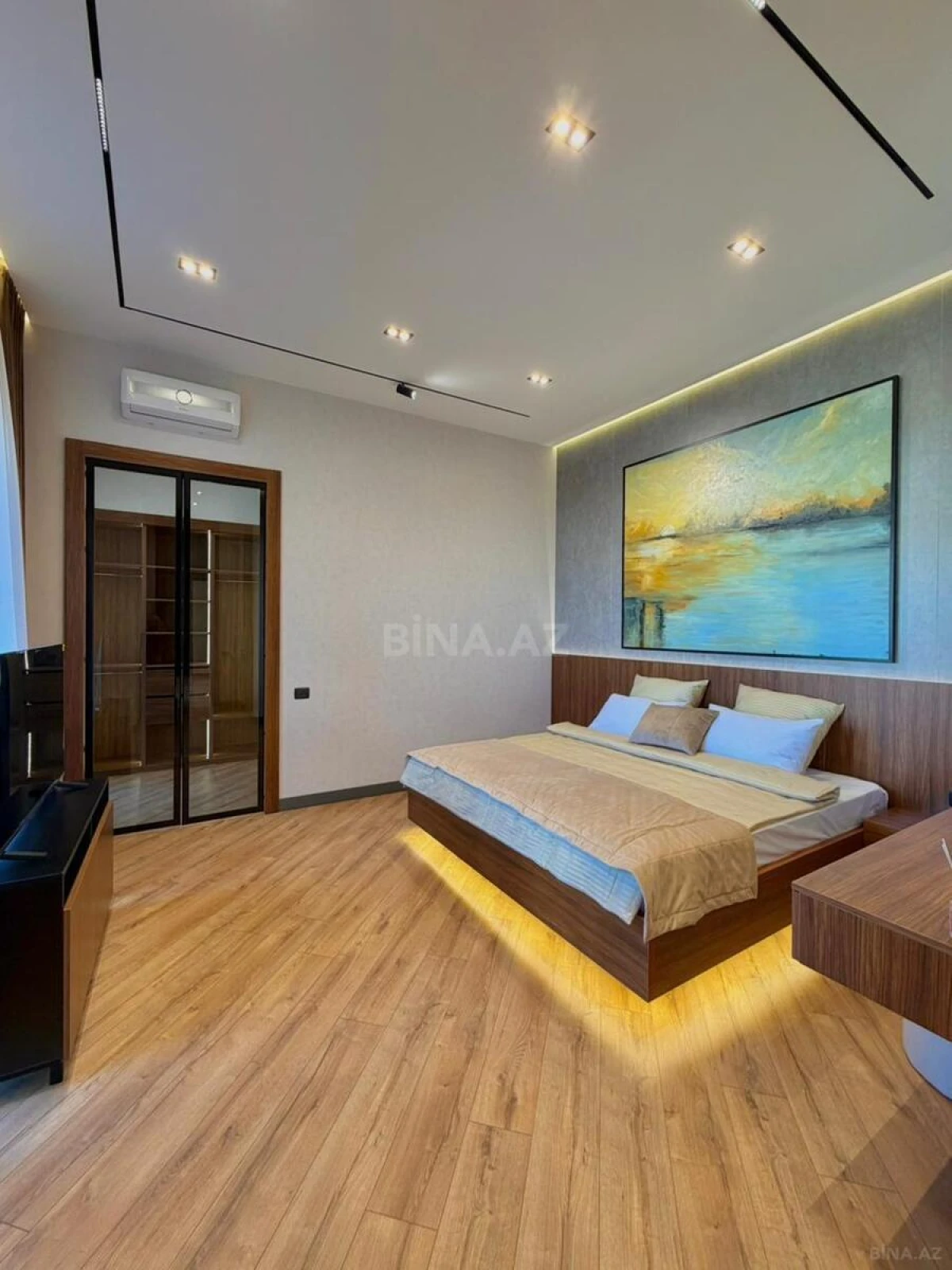 Satılır 5 otaqlı həyət evi 260 m²