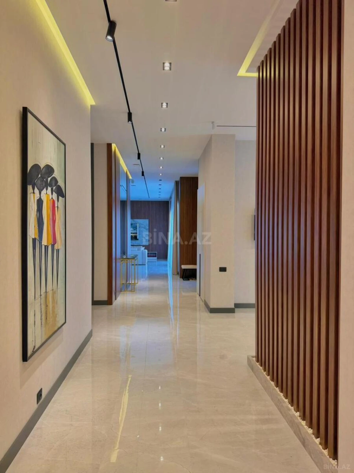 Satılır 5 otaqlı həyət evi 260 m²