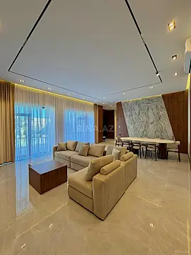 Satılır 5 otaqlı həyət evi 260 m²