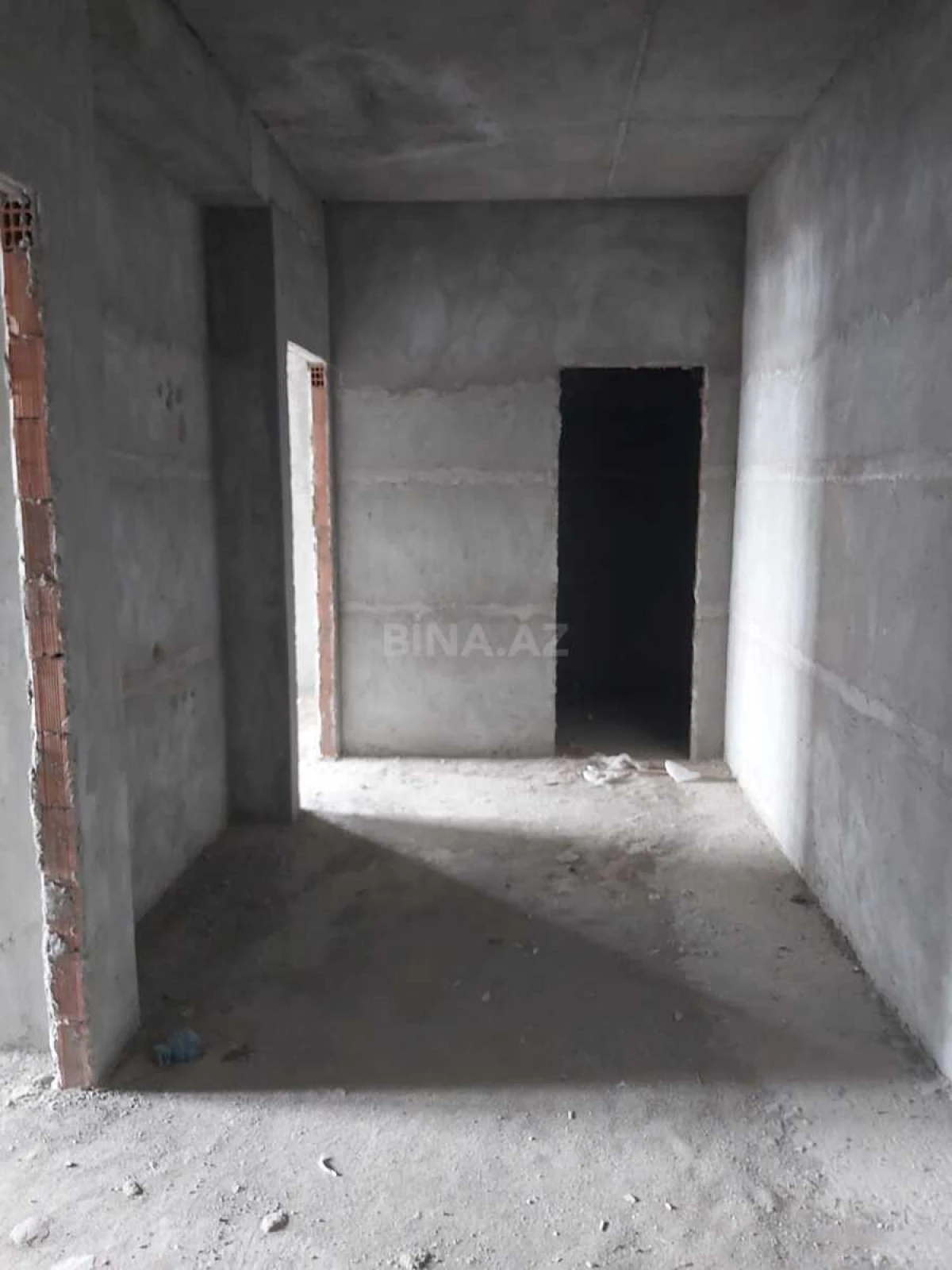 Satılır 2 otaqlı mənzil 75 m²