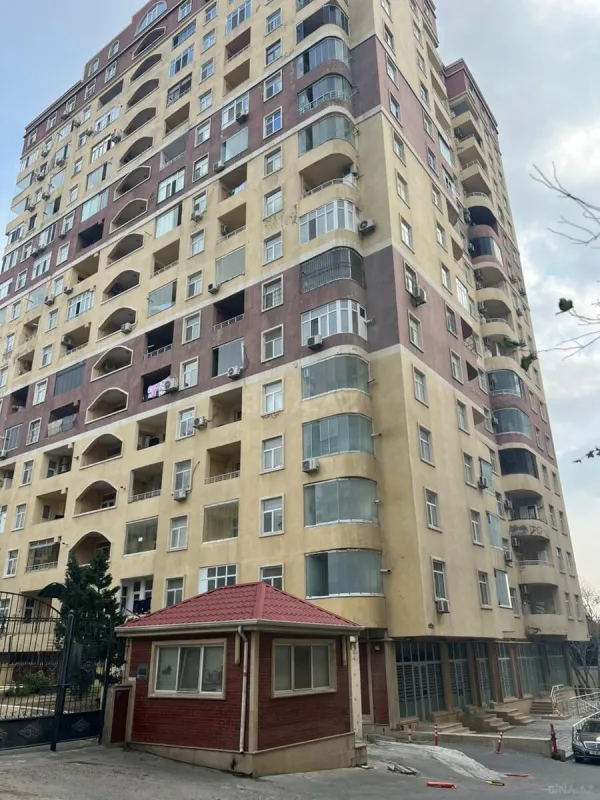 Satılır 2 otaqlı mənzil 114 m²