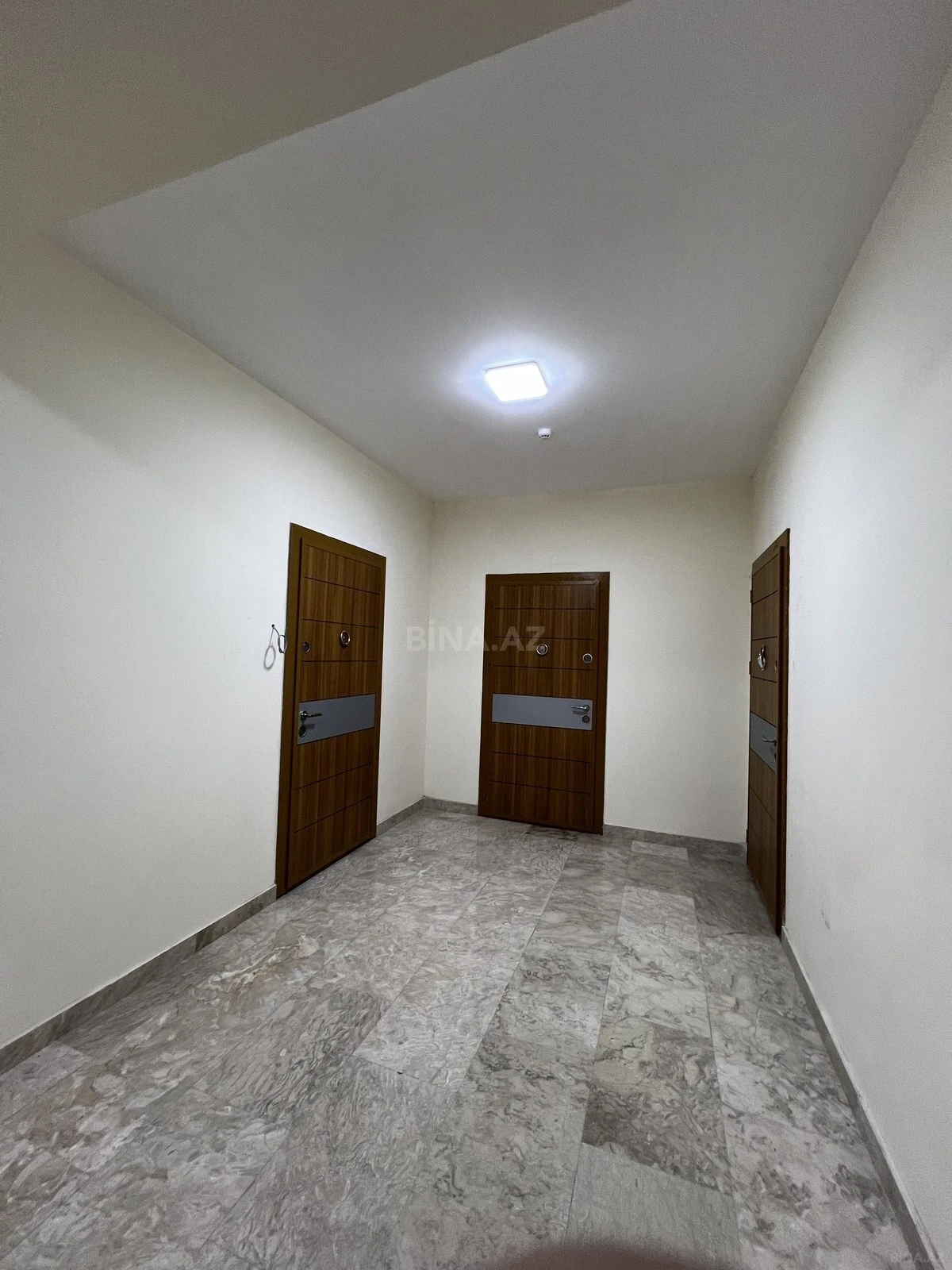 Satılır 3 otaqlı mənzil 86 m²