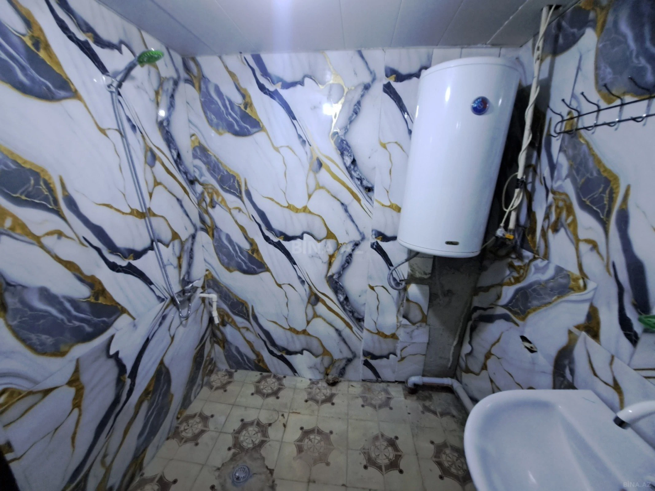 Kirayə verilir 2 otaqlı mənzil 65 m²