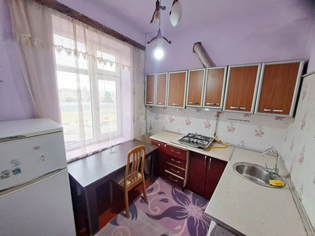 Kirayə verilir 2 otaqlı mənzil 65 m²