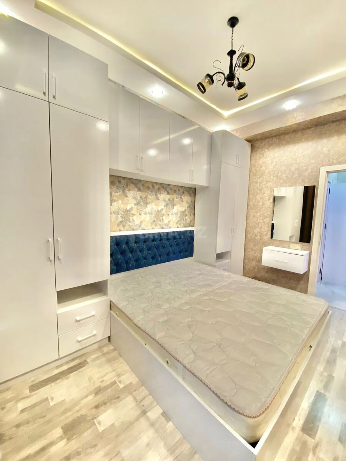 Kirayə verilir 2 otaqlı mənzil 60 m²