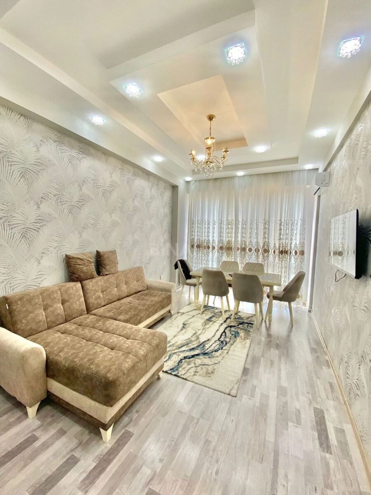 Kirayə verilir 2 otaqlı mənzil 60 m²