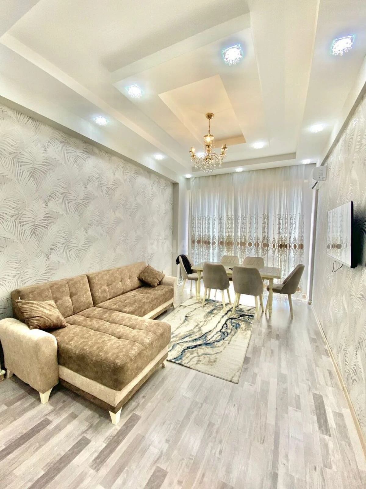 Kirayə verilir 2 otaqlı mənzil 60 m²