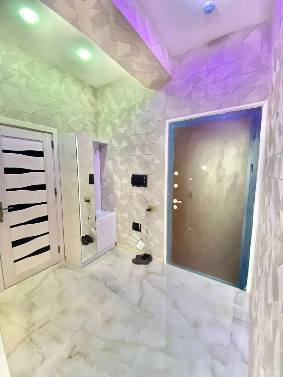 Kirayə verilir 2 otaqlı mənzil 60 m²