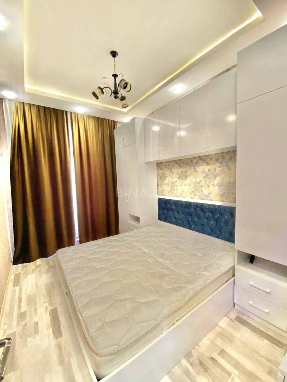 Kirayə verilir 2 otaqlı mənzil 60 m²
