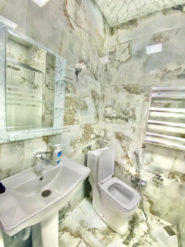 Kirayə verilir 2 otaqlı mənzil 60 m²