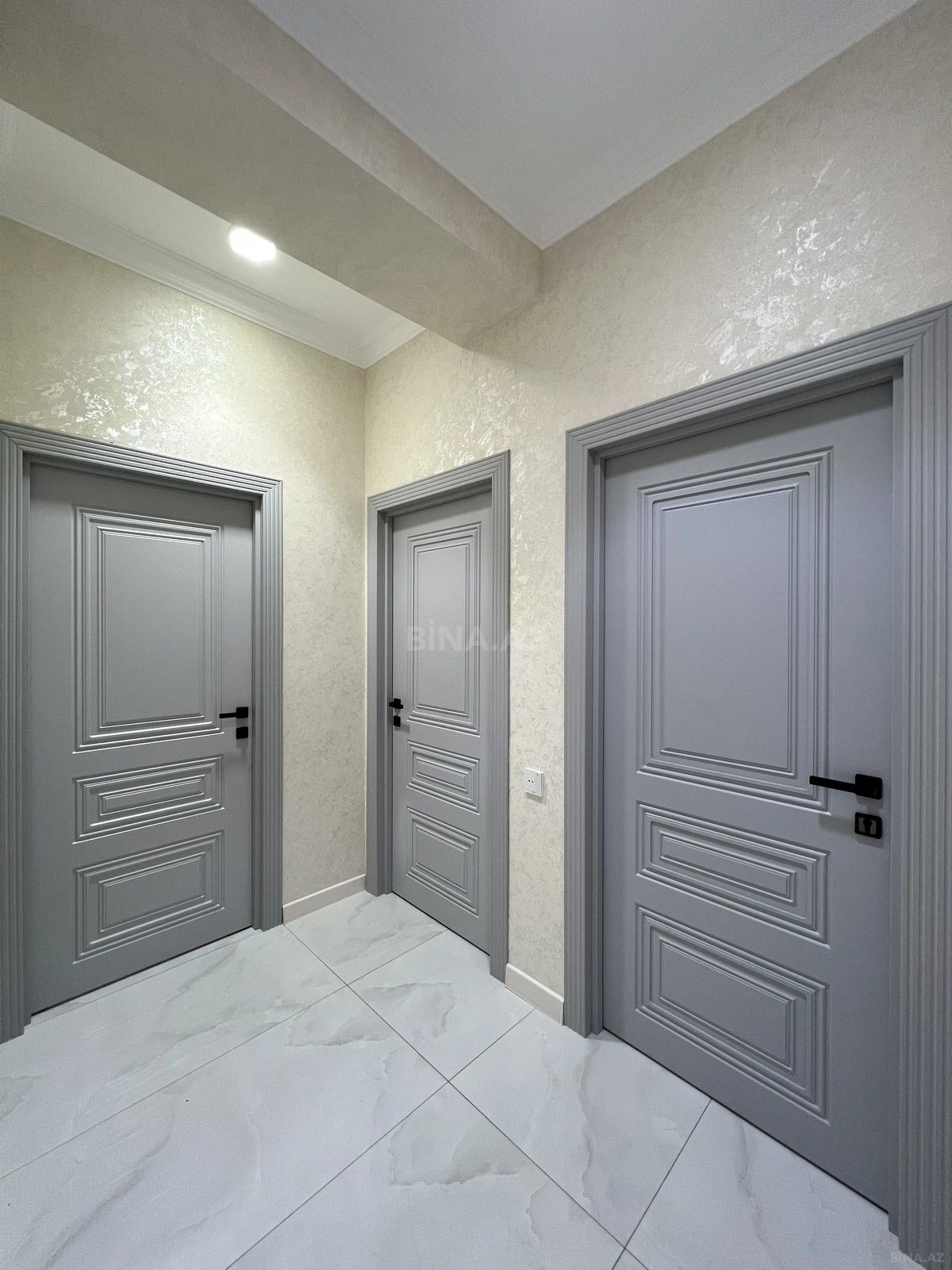 Kirayə verilir 2 otaqlı mənzil 87 m²