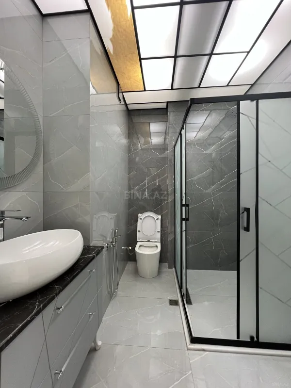 Kirayə verilir 2 otaqlı mənzil 87 m²