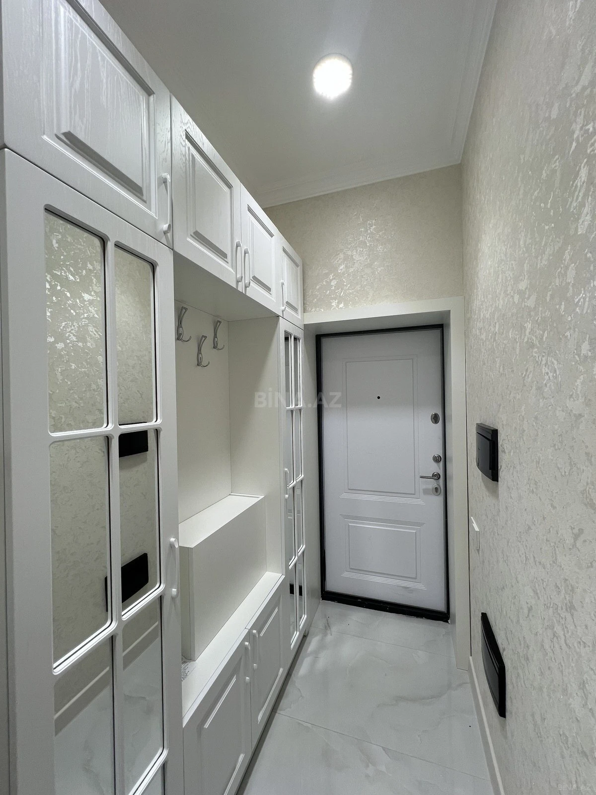 Kirayə verilir 2 otaqlı mənzil 87 m²