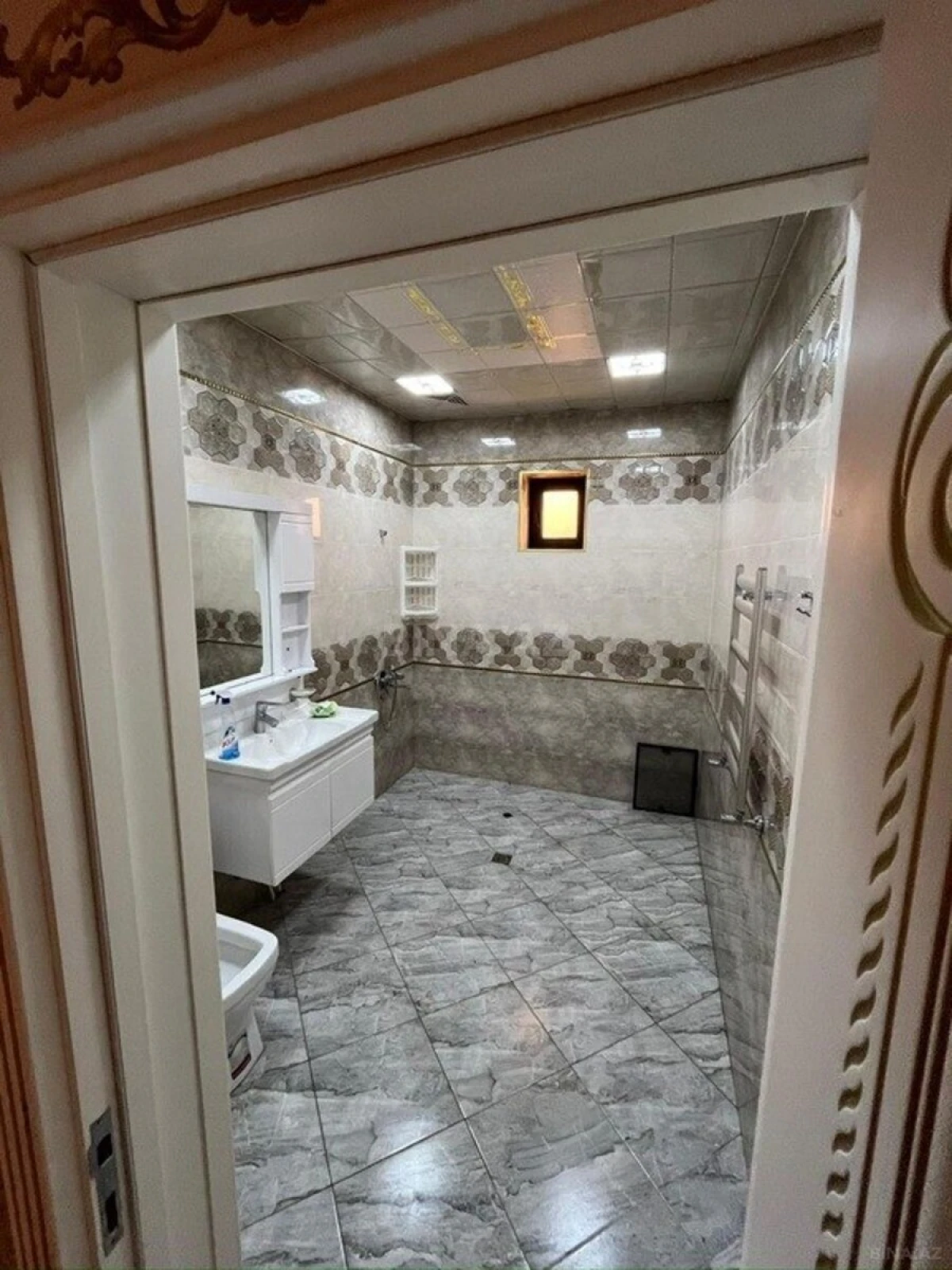 Kirayə verilir 5 otaqlı həyət evi 300 m²