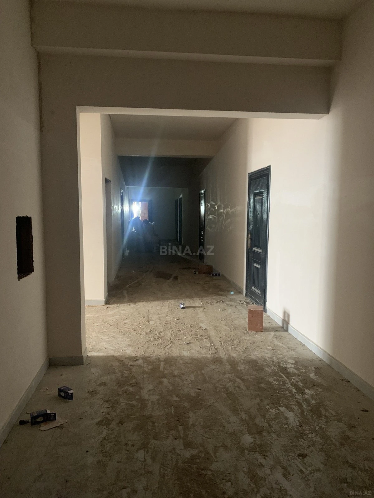Satılır 2 otaqlı mənzil 72 m²