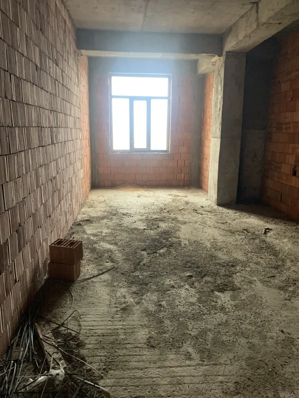 Satılır 2 otaqlı mənzil 72 m²